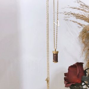 Klassieke parfumfles hang ketting luxe sieraden accessoires seizoensgebonden mode designer stijl delicate elegant goed uitziende slijtage 260O