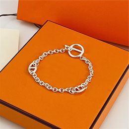 Klassieke Varkensneus Bangle armband dames titanium staal zilveren letter mannen designer luxe cadeau verjaardag bruiloft sieraden niet vervagen