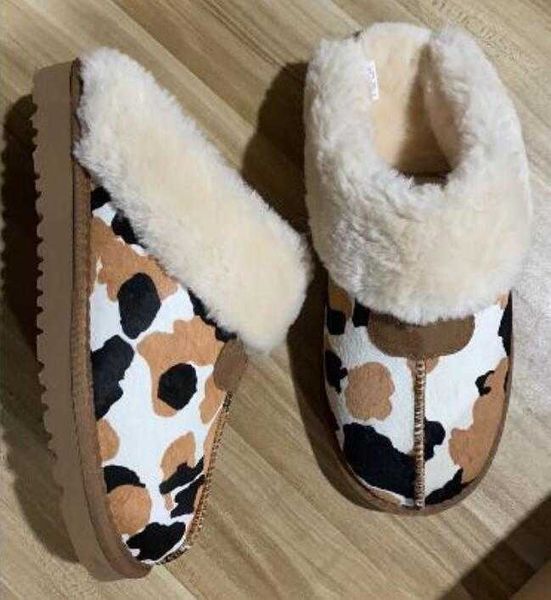 Plataforma clásica Zapatilla australiana Diseñador Australia Sandalias Diapositivas Fluffy Mule Parte inferior gruesa Botas de piel de cuero real Chanclas para mujer Zapatillas