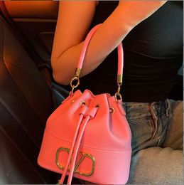 Классическая застежка-застежка сумка PU BUCKET Женская мужская сумка оригинальная Роскошная сумка на шнурке через плечо популярные модельерские ведра THE Bag V05