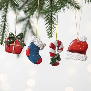 Pendentifs classiques en résine pour arbre de Noël, breloques en plastique, chaussettes de Père Noël, chapeau, décorations à suspendre, avion, joyeux Noël, bonne année, fête festive, maison, intérieur, extérieur, cadeau à suspendre