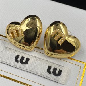 Classic Retro Ear Studs Luxe designer sieraden oorbellen voor vrouwen liefde brief bedrukt 2 kleuren oorringen ornamenten parel sieraden oorrang