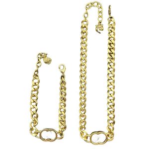 Bracelet de collier en or classique Retro Bracelet de luxe créatrice de bijoux pour hommes et femmes Exquis Colliers pour hommes simples.
