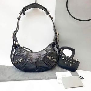 Classic Retro Designer Women's Half Moon Sac Under Arm Satchel Sac Luxurys Menoure MOTO MOTOCYLE CROSSBOCK POCHETTE POCHET