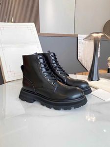 Botas clásicas retro de cabeza redonda para mujer, estilo de diseñador, suela de goma reventada a la moda, antideslizante