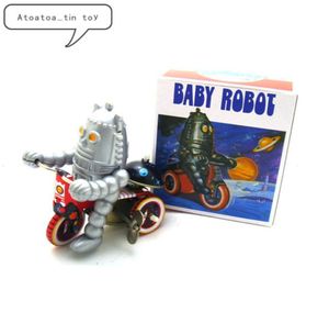 Classic Robot Tin Wind Up Clockwork Toys Electric Baby Robot Wintup Tin Toy for Childre