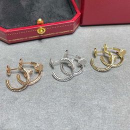 Boucles d'oreilles à ongles Sterling Sterling Classic pour cadeau de bijoux de la marque de mode à tempérament polyvalent féminin