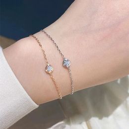 Klassieke S925 Sterling Silver Round Single Diamond Bracelet Dames Temperament Fashion Luxury Brand High End Jewelry 240518