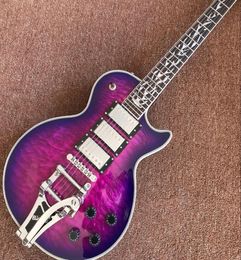 Tienda clásica Guitarra eléctrica Jazz personalizada Cuerpo de caoba gitaar Guitarra con tapa de llama de color púrpura 1 pieza y sistema de vibración del cuerpo 8679001