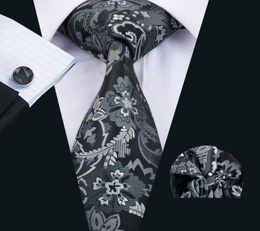 Les hommes de soie classiques attachent une cravate florale noire à cravate pour hommes cravate de bouffées de manchette jacquard seigne méprend.