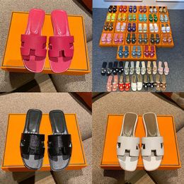 Zapatillas clásicas al aire libre Miami Mujeres Interior Exterior Negro Blanco Marrón Rojo Azul Amarillo Rosa PU Lychee Patrón Scuffs 35-42 Chica Envío gratis 2024