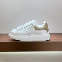 Sapatos brancos pequenos clássicos de couro genuíno respiráveis sapatos de casal casuais elegantes designer de luxo bolo de esponja sola grossa salto alto sapatos de amarrar tamanhos 35-45 + caixa