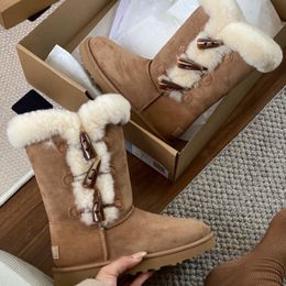 Botas de nieve clásicas Diseñador Botón Ultra Cuerno Tasman Slipper Oferta Mujeres Botas hasta la rodilla Bota cálida Piel de invierno Felpa Tazzs de satén Botines de tobillo