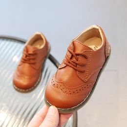 Chaussures classiques souples en cuir PU pour filles, baskets plates décontractées pour tout-petits et grands enfants, baskets à lacets pour enfants, assorties avec tout