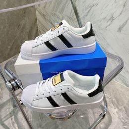 Classic Stan Smith Superstars Chaussures décontractées pour hommes Triple Triple noir blanc Oreo Laser Golden Platform Sports Sneakers Flat Trainers Taille 36-44