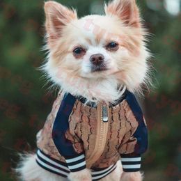 Klassieke streep huisdieren jas hondenkledingbrief jacquard huisdier jas modehonden ritsjacks