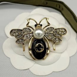 Broche con letra G de abeja de estilo clásico, broches de joyería de diseñador de marca para hombres y mujeres, amuleto, regalo de boda, accesorios de joyería de alta calidad