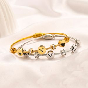 Bracelets de style classique Femmes Bangle Designer Bijoux Crystal Gold plaqué en acier inoxydable Amoureux Gift Bracelet pour hommes ZG1161