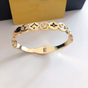 Braceletas de estilo clásico Bangle Diseñador de lujo Joyas Cristal de 18K Gold de acero inoxidable Amantes de acero inoxidable Buqueales de regalos Mensor de moda