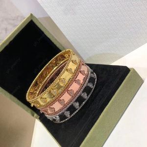 Klassieke stijl klaverarmband damesdiamant 18K goud en zilver luxe designer Bangle gebruikt voor dameshuwelijksfeest verlovingscadeau sieraden van hoge kwaliteit met doos