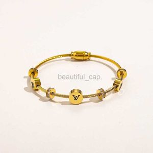 Bracelets de bracelets de style classique Femmes Bangle de luxe Bijoux de créateur de luxe Crystal 18k Gold plaqué en acier inoxydable Lovers Gift Bracelet pour hommes