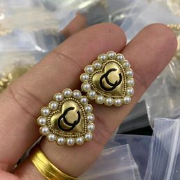 Style classique mode lettre boucles d'oreilles Designer lettre coeur motif perle boucle d'oreille pour les femmes de haute qualité bijoux accessoires cadeaux