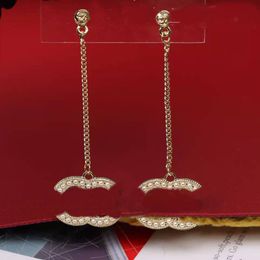 Style classique boucles d'oreilles de luxe Designer lettre boucle d'oreille longue pendentif bijoux femmes Diamante S925 aiguille en argent de haute qualité femmes cadeaux