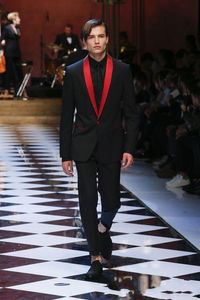 Estilo clásico Un botón Negro Novio Esmoquin Chales Solapa Trajes de hombre Boda / Baile de graduación / Cena Best Man Blazer (chaqueta + pantalones + corbata) W276