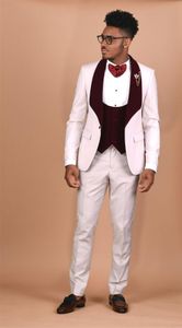 Estilo clásico One Button Groom Txedos Shawal Solapa Boda / Prom / Cena Groomsmen Hombres Trajes de blazer (chaqueta + pantalones + chaleco + corbata) W1456