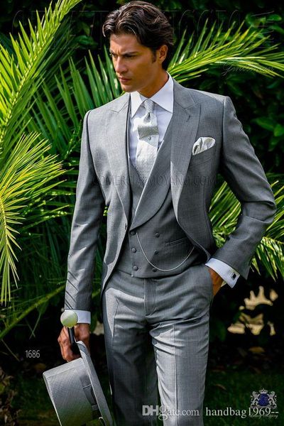 Style Classique Un Bouton Gris Clair Marié Tuxedos Peak Revers Garçons D'honneur Meilleur Homme Blazer Costumes De Mariage Pour Hommes (Veste + Pantalon + Gilet + Cravate) H: 631