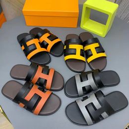 Pantoufles d'été classiques chaussures pour hommes de marque de luxe nouvelles chaussures de créateur de lettre de mode 5A chaussures d'extérieur en cuir véritable orange noir gris jaune sangles de couleurs mélangées légères