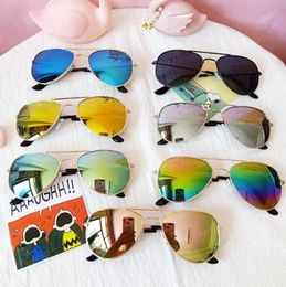 Lunettes de soleil classiques d'écran solaire filles colorés miroir enfants verres en métal