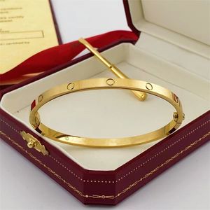 Klassieke titanium stalen armband met schroefdames man liefde patroon luxueus geschenk van C Family Gold Sier Diamds N Fading Jewelry A1PJ#