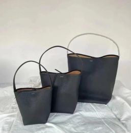 Totes clásicos Bolsos de lujo de diseñador Bolsos de hombro cruzados de cuero real Bolsos de playa Lage para mujer para hombre Bolsa de compras de viaje de fin de semana