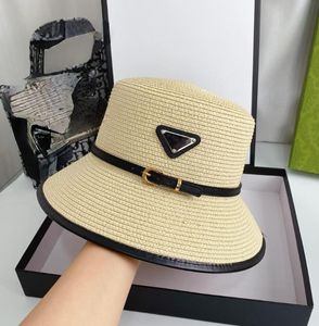 Klassieke driehoeksbrief Straw hat gentleman cap top zon hoed mode gebreide hoed pet voor mannen vrouw brede rand hoeden zomer emmer hoeden buiten strandhoeden