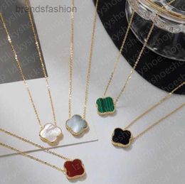 Classic Van Jewelry Accessoires designer sieraden Klavertje vier ketting Hoge kwaliteit 18K goud Valentijnsdag Moeder voor vriendin met doossieraden