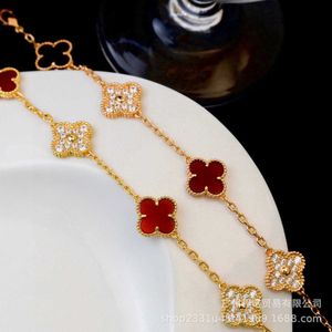 Classic Van Jewelry Accessoires S925 argent sterling trèfle cinq fleurs bracelet niche lumière luxe chanceux rouge calcédoine diamant accessoire