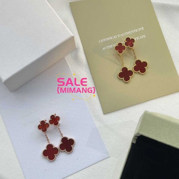 Classic Van Luxury Vintage Moules d'oreilles Brands Oreille de marque Top Quality V Gold plaqué rouge Four Leaf Clover Charme de fleur Deux fleurs Drop pour femmes avec Box Party GIF 6BZQ