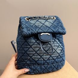 Mochila clásica y versátil para mujer, cadena de mezclilla Matelasse, emblema de hardware plateado, bolso de diseñador, bolso de lujo, compras al aire libre, monedero, maleta, Pochette, 24CM