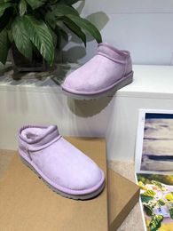 Botas cálidas clásicas Mini botas de nieve para mujer Botines de satén de lana completa de invierno Zapatillas de interior