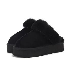 Bottes d'hiver classiques Slipper Designer Warm Indoor Sandals Slides Fluffy Thick Bottom Bottes en fourrure de cuir véritable