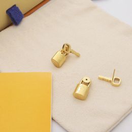 Classic Woman Earring Lock Head Key Stud High Version Gold Silver Boucles d'oreilles Lettre V Boucles d'oreilles Femme Bijoux Not Fade Gift Anniversary