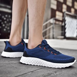 Classique Femmes Hommes Sports Trainer Grande Taille Chaussures De Course Respirant Mesh Rouge Noir Blanc Bleu Vert Plate-forme Coureurs Baskets Code: 05-0507