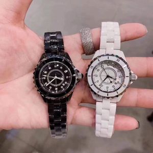Klassieke vrouwen mannen witte zwarte keramische horloges unisex 12 diamant polshorloge geometrische cirkel klok roestvrij staal kwarts horloge waterdicht