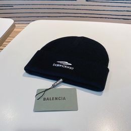 Bonnet de créateur avec logo BB pour femmes classiques, casquette en tricot de laine chaude, dôme de couleur sable, chapeau de ski en plein air pour hommes
