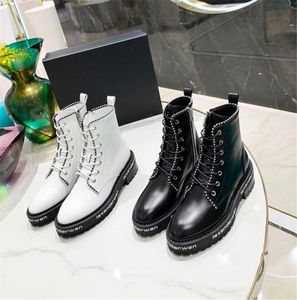 Bottes décontractées classiques pour femmes, bottes Martin à la mode, chaussures en cuir chaudes, de haute qualité, bottines de styliste Knight P90533