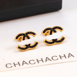 Pendientes clásicos para mujer Pendientes de diseñador multicolores de oro rosa Acero de titanio Banda de diamantes completa Impresión de acero Parejas Regalo de cumpleaños