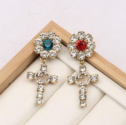 Pendientes clásicos para mujer chapados en oro de 18 quilates con diamantes de imitación de cristal para mujer, joyería de boda, pendiente colgante, diseñador de lujo, marca, letra, corazón geométrico, lazo para oreja