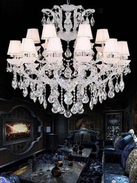 Klassieke kroonluchter lichtarmatuur grote kristallen hanglamp helder witte binnenverlichting voor foyer restaurant project Maria Theresa Lamp
