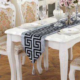 Klassieke Chinese stijl bruiloft decoratie moderne tafel runner katoen chemin de tafel voor bruiloft borduurwerk tafel doek Y200421